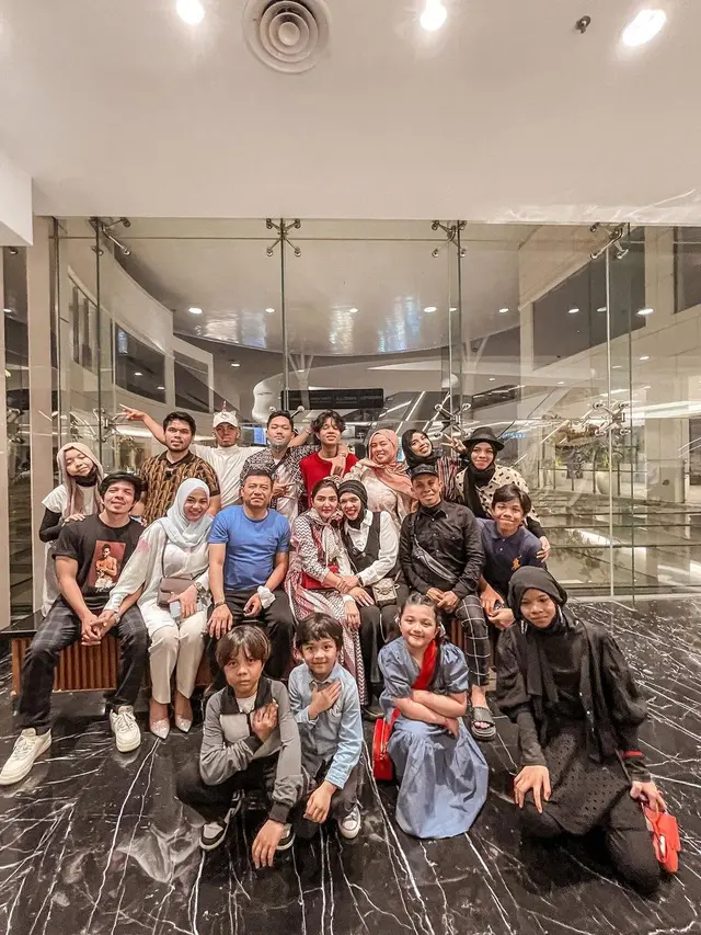 8 Momen Gen Halilintar dan The Hermansyah Makan Malam Bersama, Seru Banget