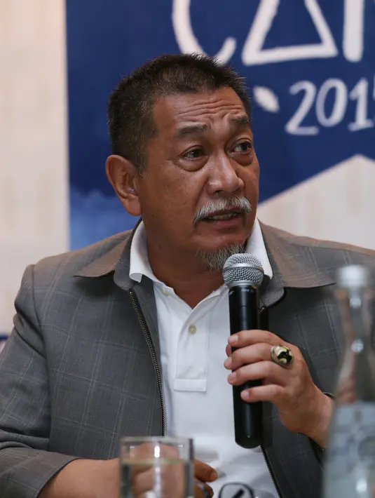 Pemeran Bang Jack dalam serial 'Para Pencari Tuhan' ini mengatakan jika pernikahan putranya akan berlangsung biasa saja. Pasalnya, Zulfikar adalah seorang tentara bukan selebriti jadi tidak perlu heboh. (Galih W. Satria/Bintang.com)