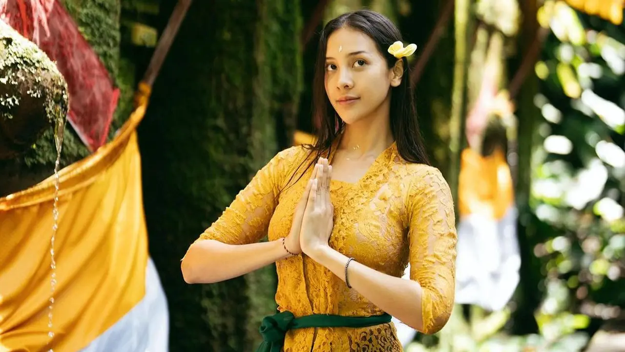 Anya Geraldine