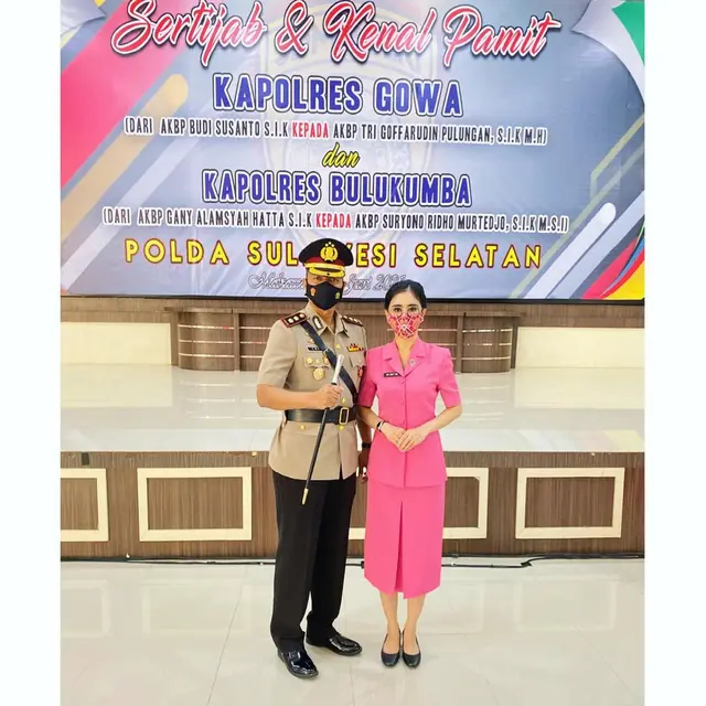 Jadi Kapolres Gowa, Ini 7 Potret Uut Permatasari Dampingi Suami Serah Terima Jabatan