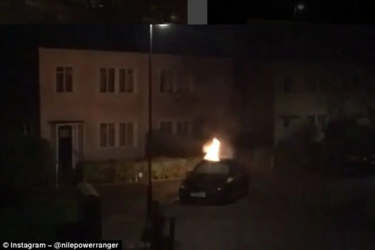 Mobil Mercedes milik Nile Ranger terbakar 