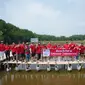 Great Eastern General Insurance Indonesia (GEGI) melaksanakan penanaman 1.000 bibit mangrove di pulau Pari, Kepulauan Seribu, yang diikuti oleh seluruh staf di Jakarta. (Dok Great Eastern)