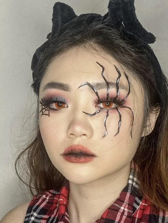 Potret Art Makeup Vanessa Khong Tunangan Indra Kenz dari Cantik Hingga Menyeramkan/@vanessakhongg