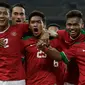 Para pemain Timnas U-22 Indonesia merayakan gol Septian David Maulana saat melawan Filipina pada SEA Games 2017 di Malaysia, (17/8/2017). Timnas U-22 Indonesia menang 3-0. (Bola.com/Vitalis Yogi Trisna)