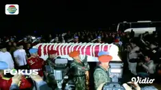 Jenazah Ani Yudhoyono tiba di Bandara Halim Perdanakusuma pukul 22.00 WIB usai diterbangkan dari Singapura.