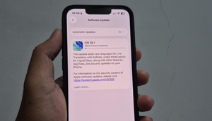 Apple Rilis iOS 26.1, Ini Fitur Baru dan Cara Update di iPhone Kamu. (Liputan6.com/ Yuslianson)