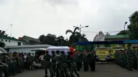 Upacara pemberangkatan jenazah Mantan Kepala Staf Angkatan Darat (KSAD) George Toisutta dilakukan di halaman Rumah Duka Sentosa Rumah Sakit Pusat Angkatan Darat (RSPAD) Gatot Soebroto, Jakarta Pusat, pada Rabu (12/6/2019). (Muhammad Genantan Saputra/Merdeka)