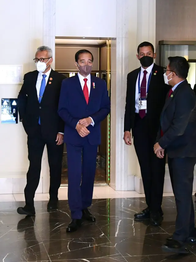 FOTO: Hari Kedua di Jerman, Presiden Jokowi Berangkat Menuju Lokasi KTT G7