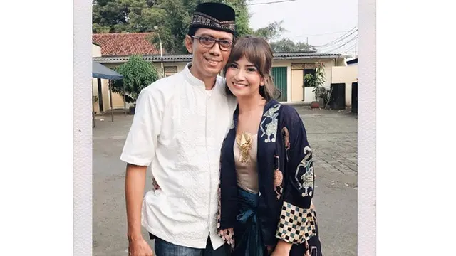Tak Tahu Anaknya Menikah, Ini 5 Momen Mesra Vanessa Angel Bareng Ayah