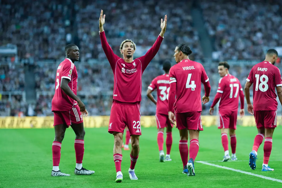 Foto: Hugo Ekitike Manyala, Liverpool Menang Dramatis Atas Newcastle United di Liga Inggris