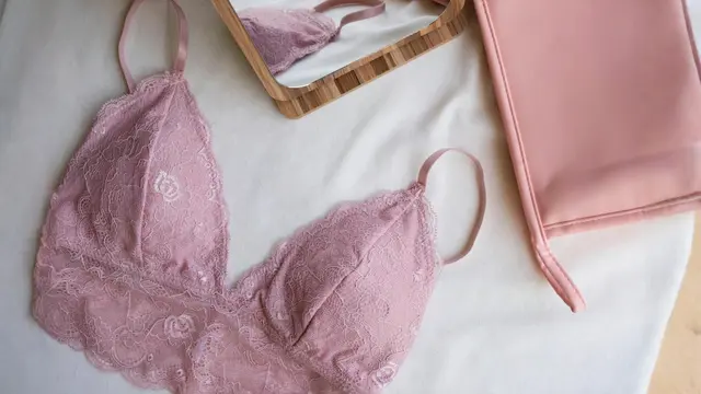 Tips Memilih Bra yang Tepat untuk Kesehatan Payudara, Jangan Sampai Salah Pilih! (Freepik)