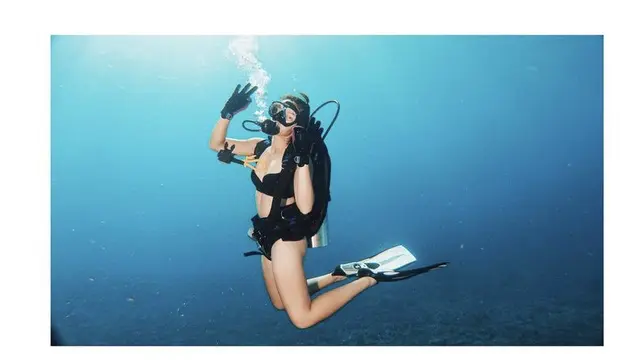 Gaya Nia Ramadhani Berlibur di Labuan Bajo Hingga Bali, credit: @ramadhaniabakrie