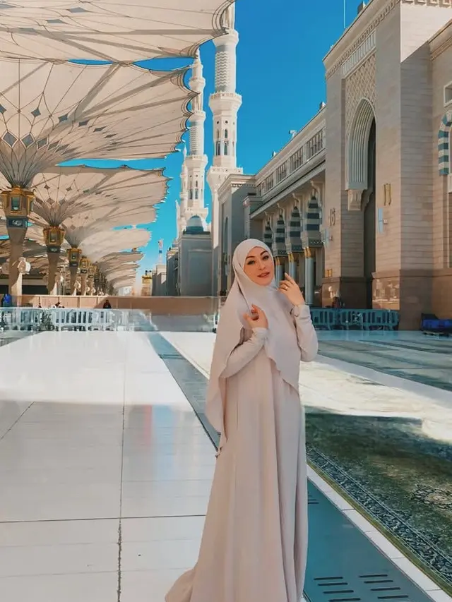 Artis Pilih Laksanakan Umrah di Penghujung Tahun 2024