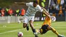 <p>Chelsea sempat menebar ancaman di menit-menit awal melalui penetrasi bek kanan Reece James. Sayangnya umpan silang pemain nasional Inggris ini tidak ada yang menyambut di kotak penalti Wolverhampton Wanderers. (AP Photo/Rui Vieira)</p>