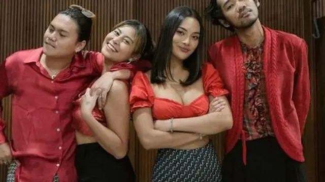 Erika Carlina bikin penasaran netizen (Instagram/eri.carl)