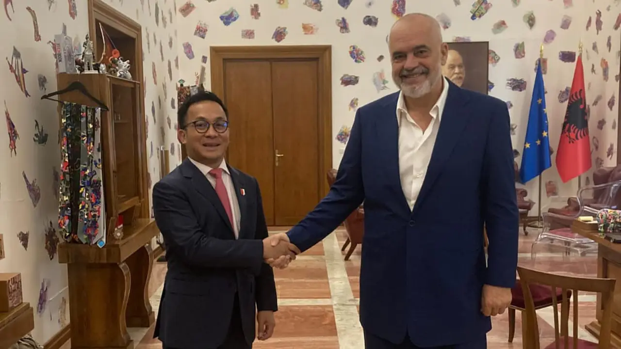 Pertemuan Dubes Iwan Bogananta dan Perdana Menteri Albania