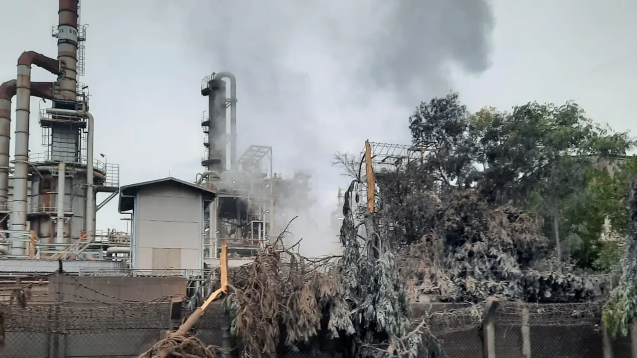 Suasana Pabrik Kimia Disekitar Lokasi Ledakan. (Istimewa).