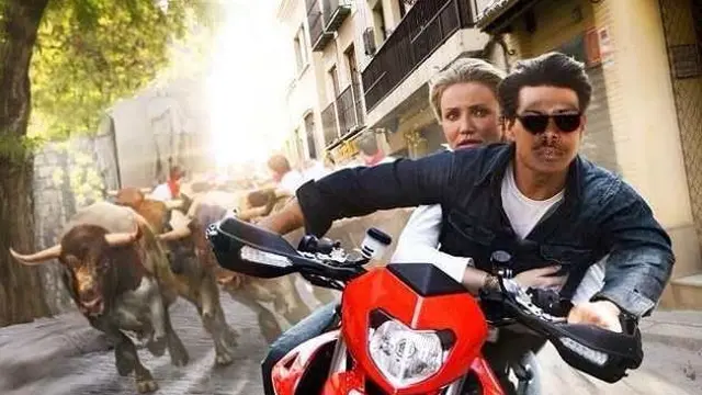 6 Editan Foto Orang India Naik Motor Ini di Luar Nalar, Ngawur Banget
