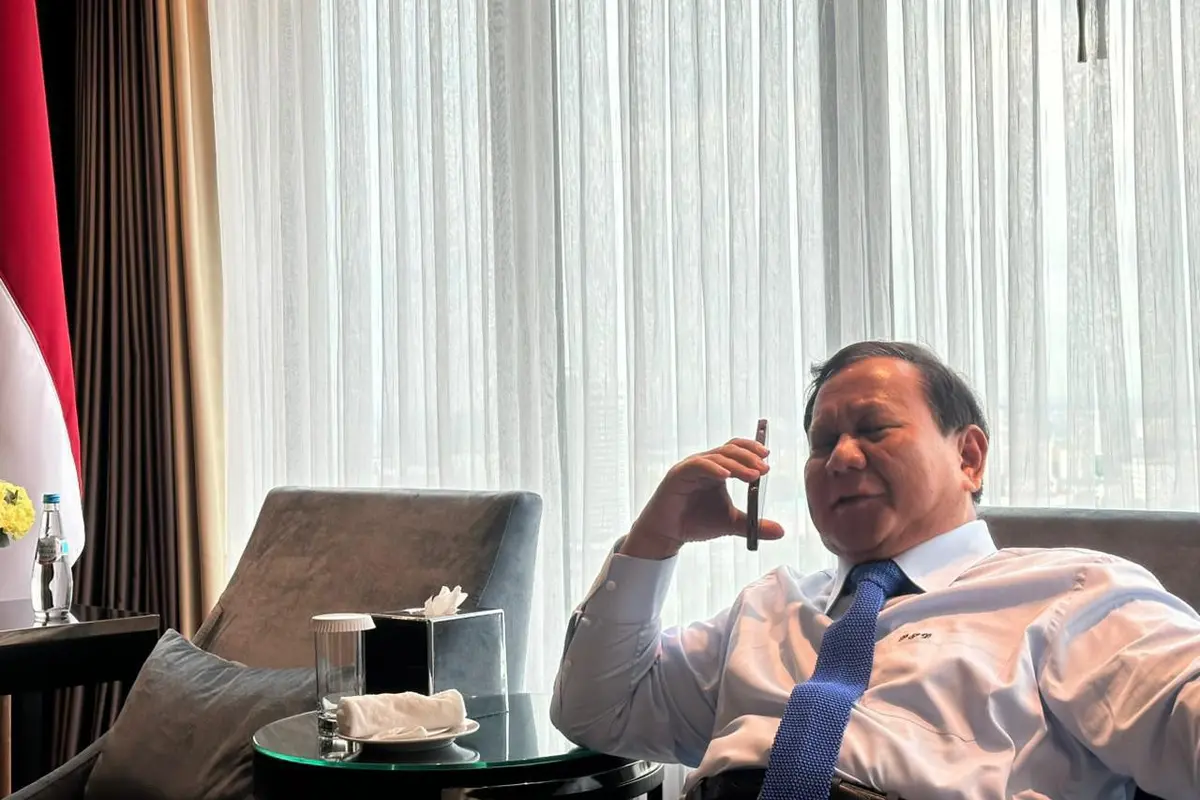 Presiden Prabowo Subianto melakukan komunikasi langsung dengan Presiden Amerika Serikat (AS), Donald Trump, melalui sambungan telepon pada Selasa malam, 15 Juli 2025. (Istimewa)