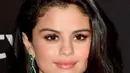 Selena Gomez kerap digosipkan oleh beberapa pria tampan di hollywood. Usai putus dengan Justin Bieber, Selena sempat dekat dengan Orlando Bloom. (AFP/Bintang.com)