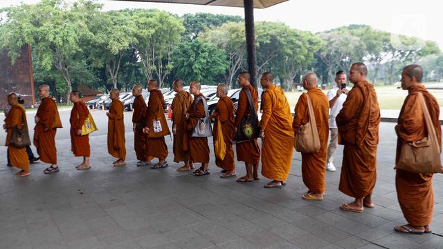 Perjalanan Suci Biksu: Indonesia Walk For Peace (IWFP)