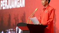 Presiden Joko Widodo (Jokowi) memberi sambutan saat Rapat Koordinasi Nasional (Rakornas) Tiga Pilar Bidang Ekonomi Kerakyatan. (Dok PDIP)