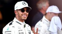 Lewis Hamilton merebut pole position ke-66 pada kariernya di F1 setelah menjadi yang tercepat pada kualifikasi GP Azerbaijan 2017, Sabtu (24/6/2017). (AFP/Andrej Isakovic)