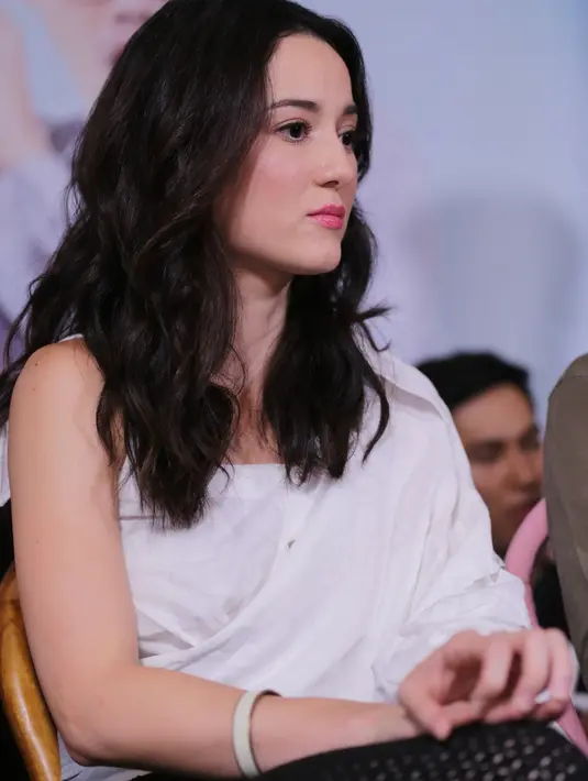 Julie Estelle