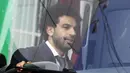 Bintang Mesir, Mohamed Salah, menaiki mobil saat tiba di Bandara Grozny, Chechnya, Minggu (10/6/2018). Pada Piala Dunia 2018, Mesir tergabung di Grup A bersama Rusia, Uruguay dan Arab Saudi. (AP/Musa Sadulayev)