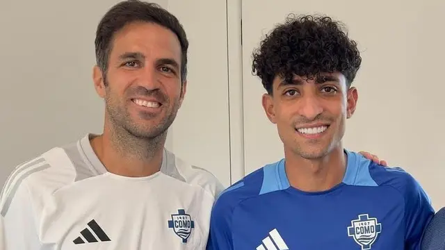 Cesc Fabregas dan Ali Jassim