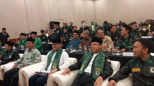 Menteri Pariwisata dan Ekonomi Kreatif (Menparekraf) Sandiaga Uno di acara Rapimnas Gerakan Pemuda Ka'bah (GPK) atau organisasi sayap PPP di Hotel Pecenongan, Jakarta, Rabu (31/5/2023). (Muhammad Genantan Saputra/Merdeka.com)
