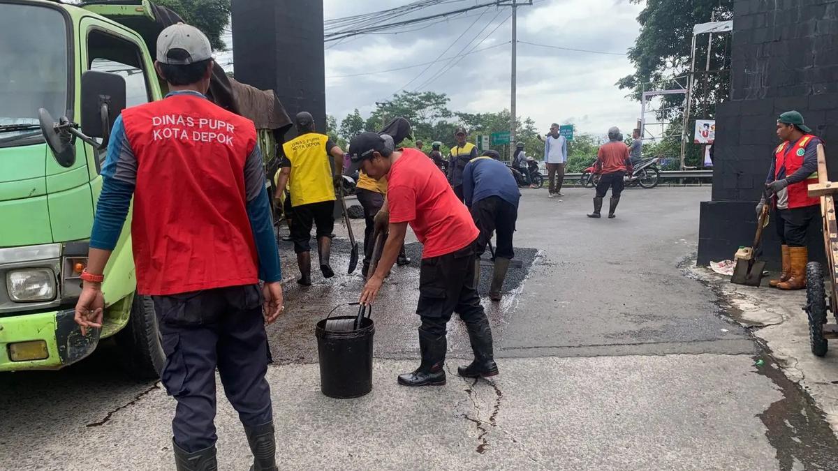 DPUPR Depok Perbaiki Jalan Berlubang dan Normalisasi Kali untuk Cegah Banjir