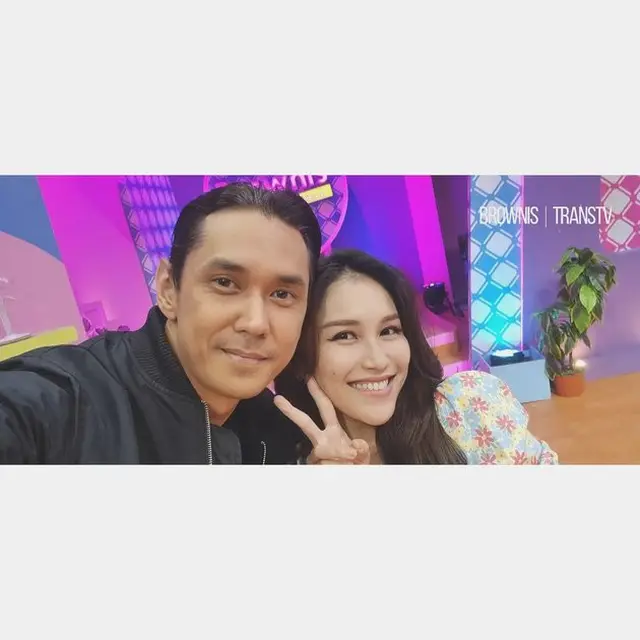 6 Potret Ayu Ting Ting dan Wisnu Hardana Adik Sara Wijayanto, Didoakan Berjodoh