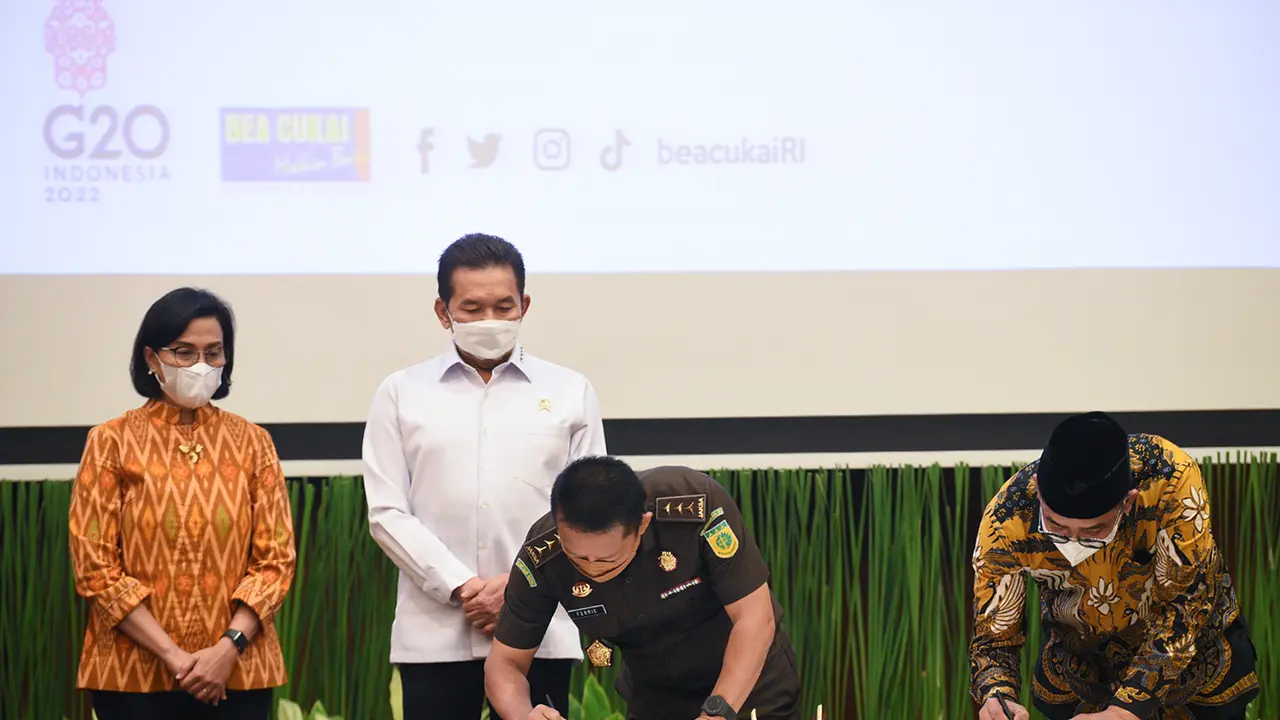 Menkeu Sri Mulyani dalam penandatanganan perjanjian kerja sama di Kementerian Keuangan, Kamis (16/6/2022). Dok Kemenkeu