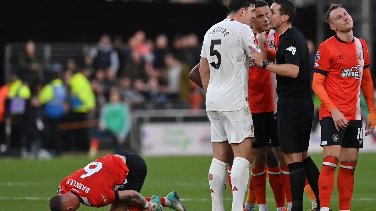 Luton Town Vs MU