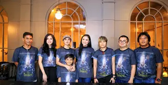 Selama ini The Virgin memang banyak dikenal dalam dunia musik, ternyata mereka juga sudah akrab dalam dunia akting dan perfilman. Dikabarkan vakum sementara, Mitha dan dara The Virgin bermain di Film The Promise. (Adrian Putra/Bintang.com)