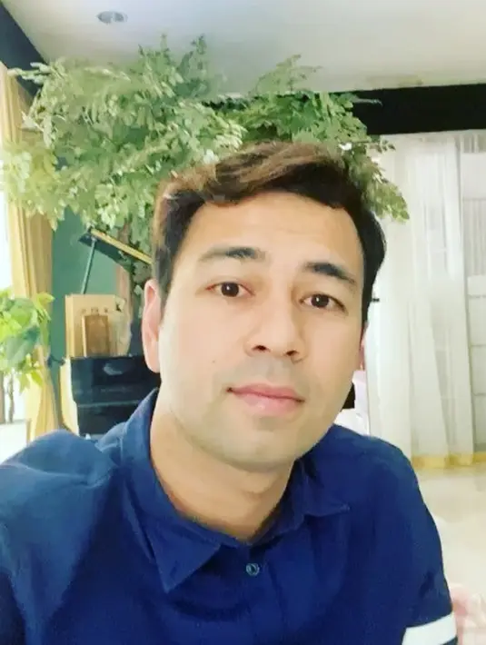 Suami Nagita Slavina ini sangat bersyukur apa yang didapatkannya sekarang. Namun ia tidak akan melupakan perjuangan masa lalunya, bahkan ia akan menceritakan kepada Rafathar nantinya. (Instagram/raffinagita1717)