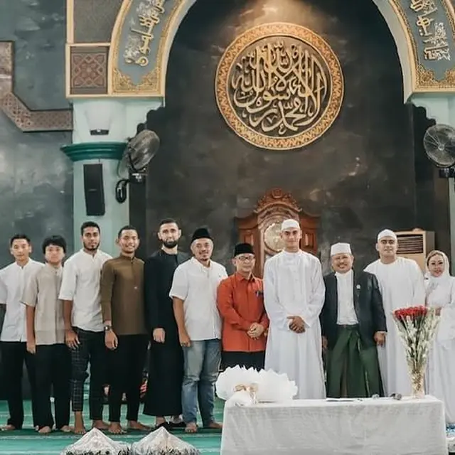 7 Potret Christian Rontini Pemain Persita Tangerang, Menantu Gonzales yang Mualaf