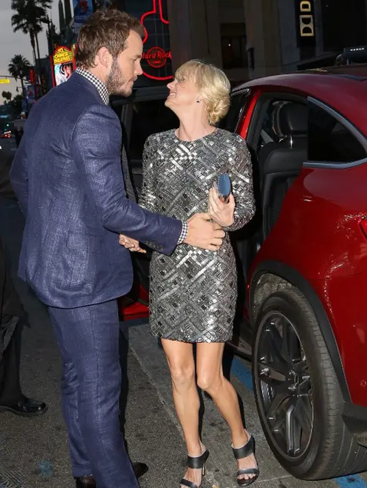 Melansir Ace Showbiz, perceraaian antara keduanya disebabkan oleh kesibukan dan jarak yang kerap seringkali memisahkan mereka. Hal ini dikatakan oleh salah seorang sumber yang dilaporkan oleh PEOPLE. (AFP/Chelsea Lauren)