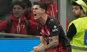 Ekspresi Christian Pulisic usai membobol gawang Napoli, Senin (29/9/2025) (AP Photo/Luca Bruno)