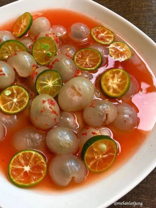 Asinan Kelengkeng Nanas