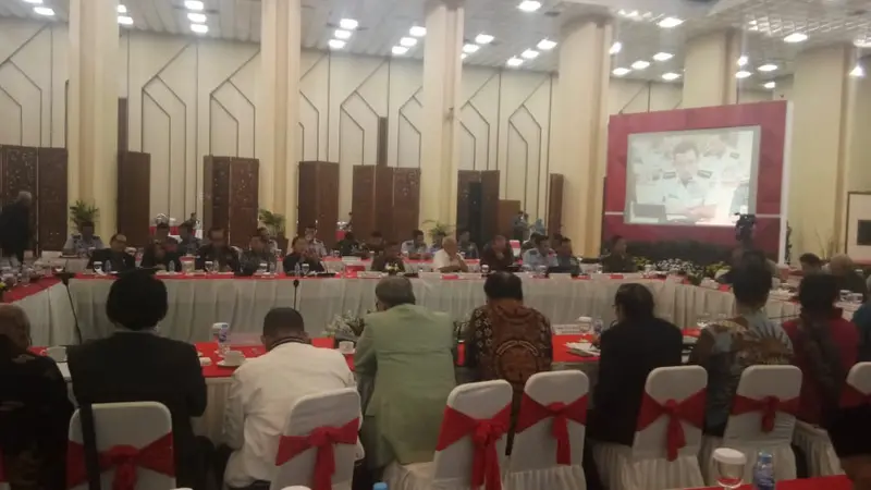 Suasana Acara Round Table Discussion Lemkaji MPR Bertajuk Wilayah Negara dan Sitem Pertahanan dan Keamanan Menurut UUD NKRI Tahun 1945 di Gedung Nusantara IV, Jakarta, Selasa (2/7/2019). (Foto: Moch Harun Syah/Liputan6.com)