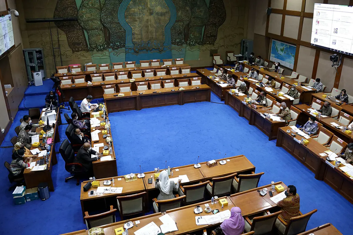 FOTO: Menteri Perindustrian Bahas Program dan Evaluasi Bersama DPR