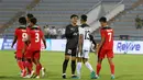 Penjaga gawang Timnas Indonesia U-23, Ernando Ari, jadi perhatian publik setelah berhasil menggagalkan penalti pemain Timnas Timor Leste U-23. (Bola.com/Ikhwan Yanuar)