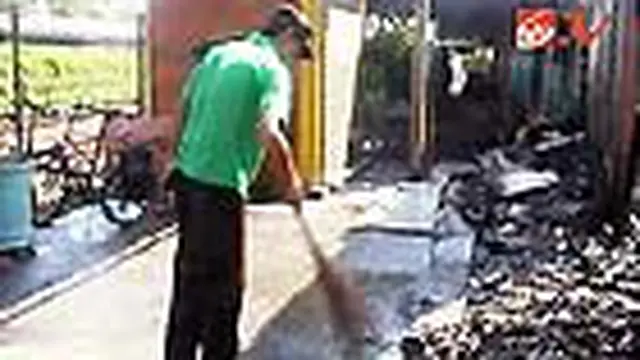 Aktivitas di Stasiun Pondok Cina Normal
