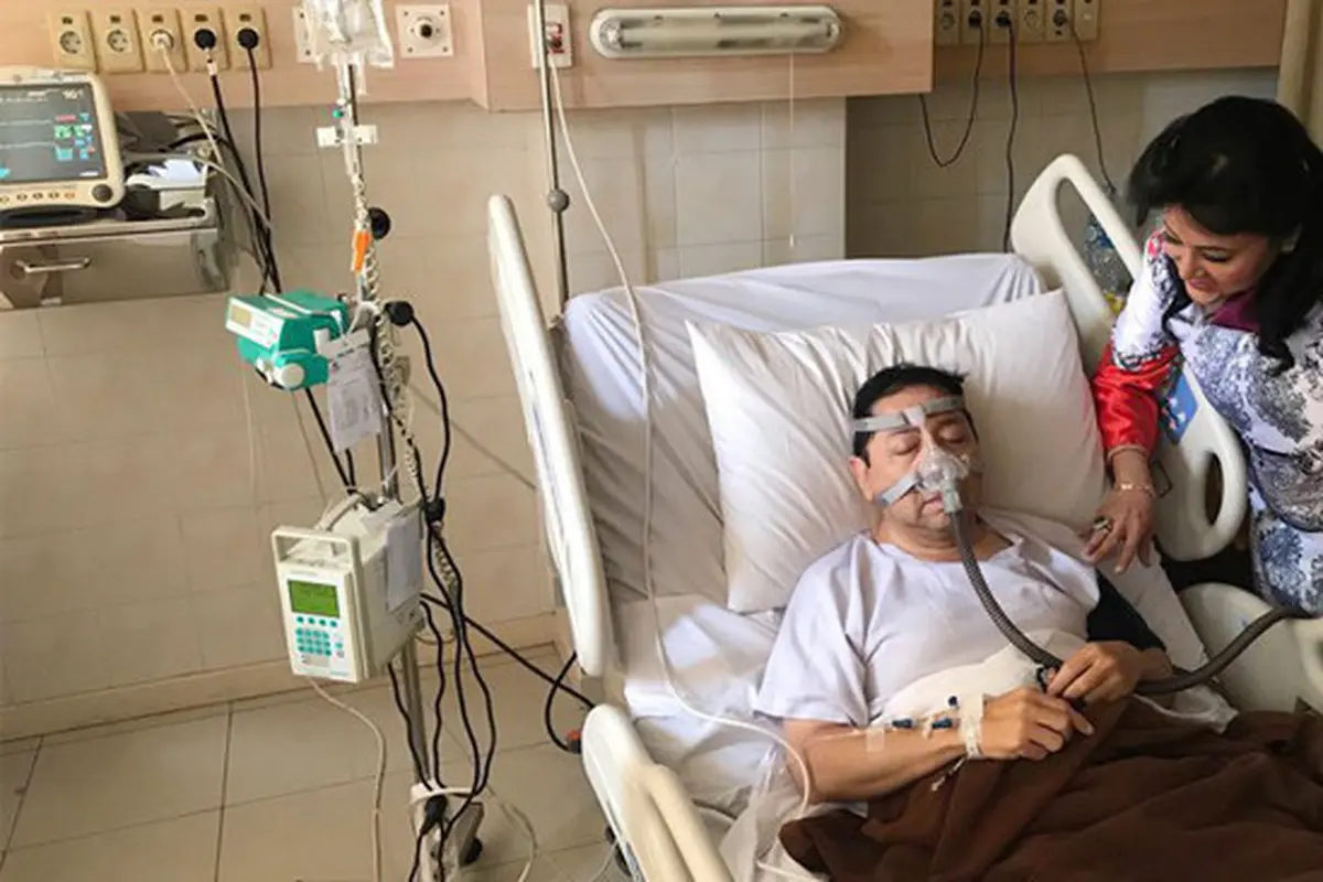 Viral Foto Setya Novanto dengan Alat Bantu Napas