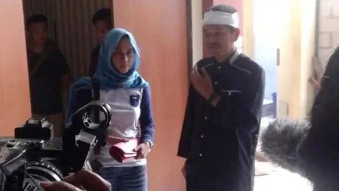 Bupati Purwakarta Dedi Mulyadi Jenguk Brigadir Hanafi