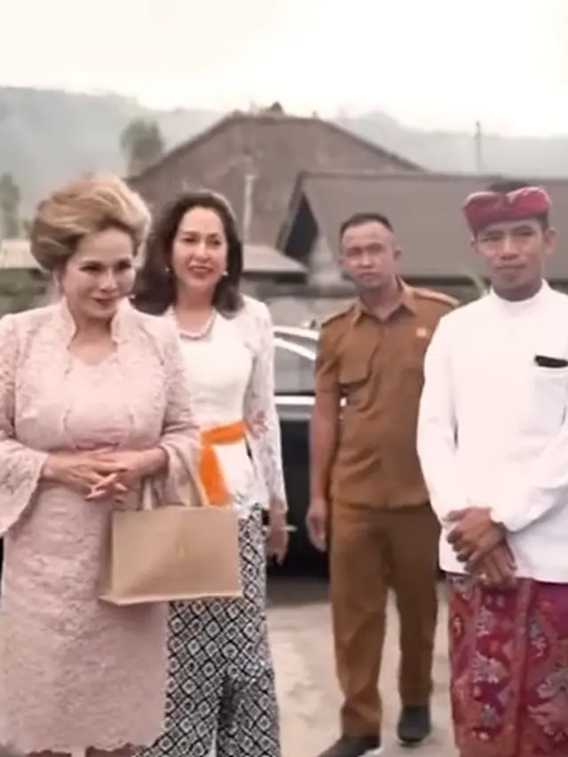 Dewi Soekarno (Instagram/uwutimeline)