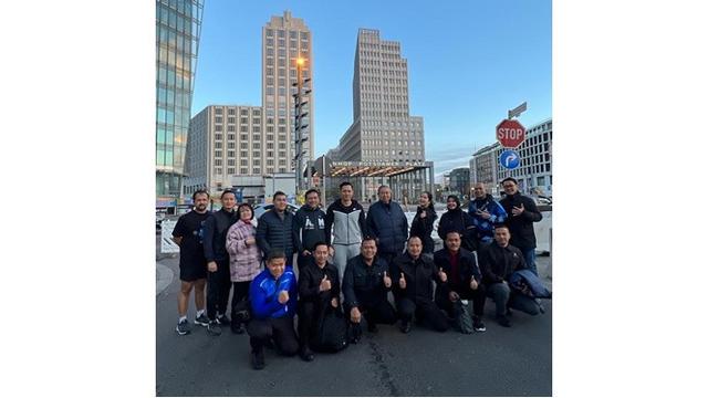 6 Potret Kegiatan Annisa Pohan Ketika di Jerman, Temui Langsung Bunda Corla