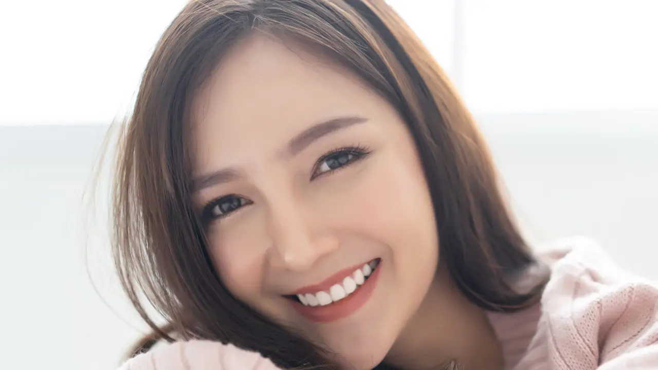 Good Mood Seharian dengan Trik Makeup Cantik Natural